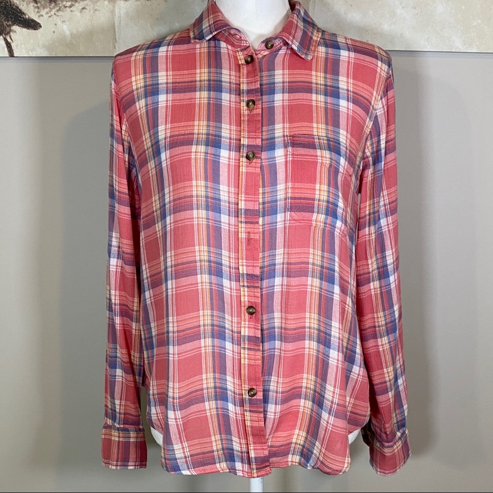 American Eagle Plaid Button Up Shirt Top